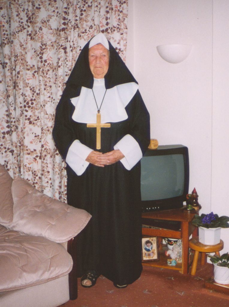 mum true vocation nov 2002